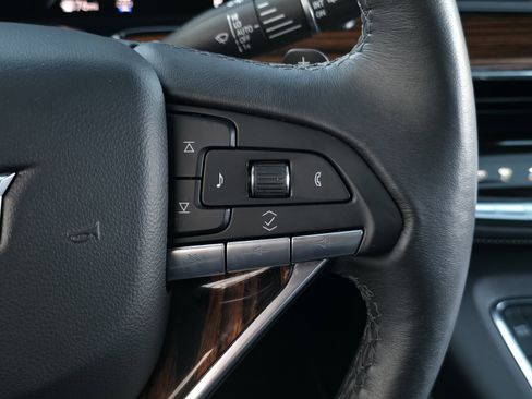 Used 2021 Cadillac Escalade Premium Luxury w/ Driver Assist Tech Package image 21