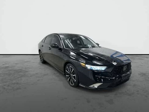 Used 2023 Honda Accord Touring image 6