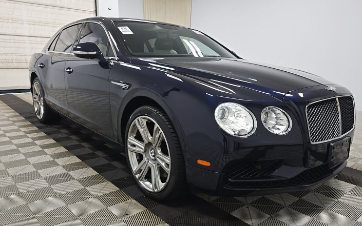 Used 2018 Bentley Flying Spur S V8 AWD/4WD image 4