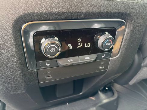 New 2026 Chevrolet Suburban LT w/ Comfort Package AWD/4WD image 11