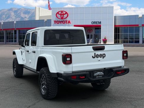 Used 2025 Jeep Gladiator Rubicon AWD/4WD image 6