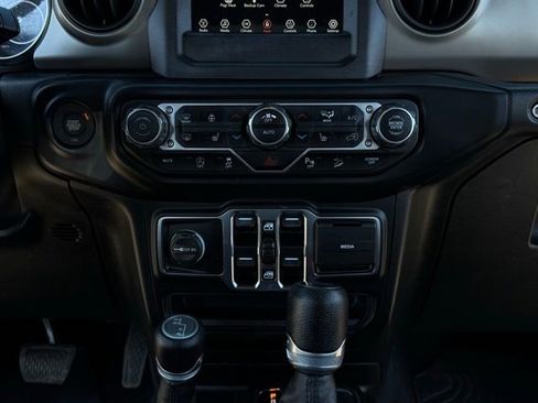 Used 2020 Jeep Wrangler Unlimited Sport S image 21