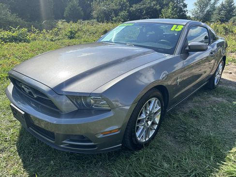 Used 2013 Ford Mustang Premium RWD image 1