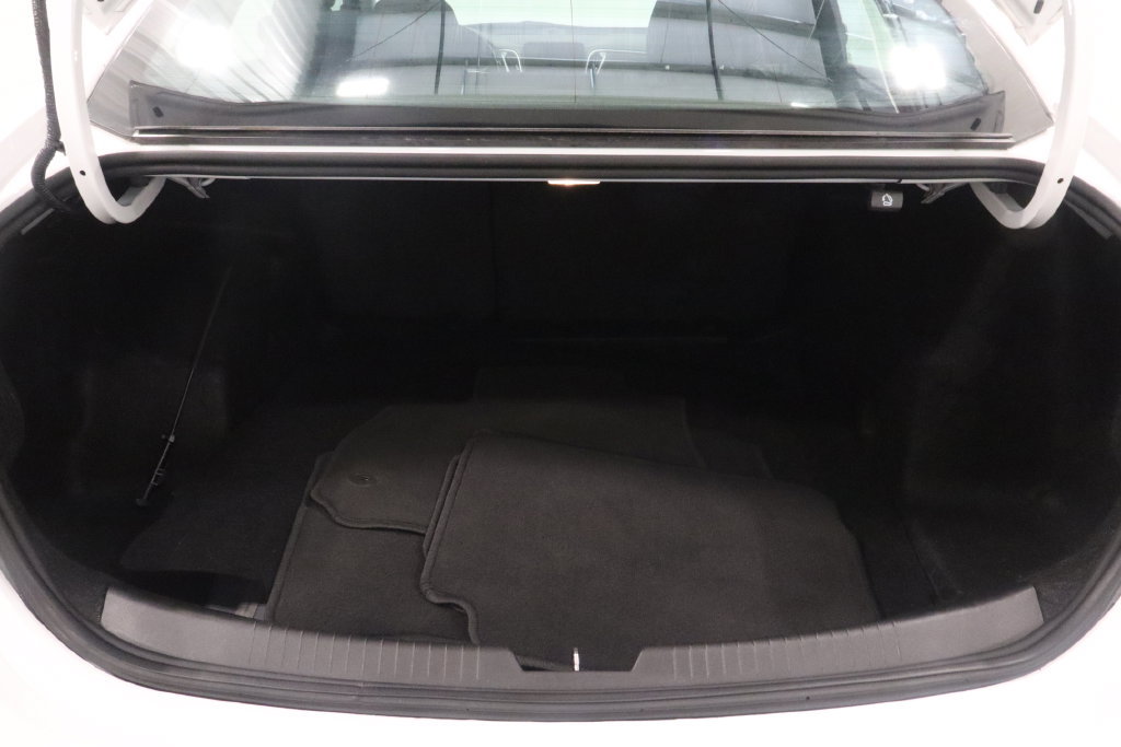 Used 2023 Chevrolet Malibu LS FWD image 9