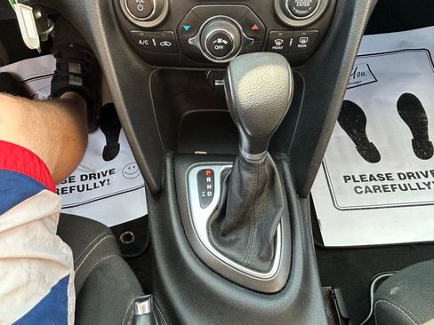 Used 2013 Dodge Dart SXT FWD image 24