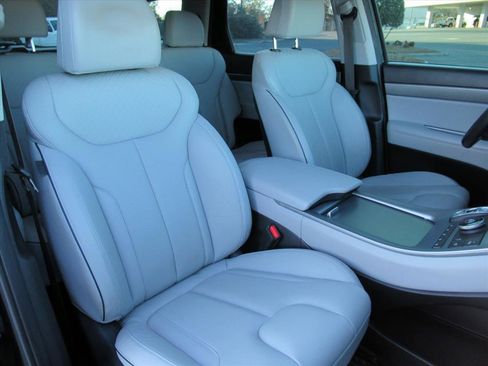 Used 2023 Hyundai Palisade SEL w/ Premium Package image 7