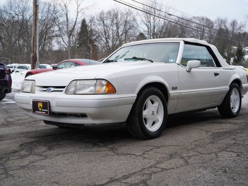 Used 1993 Ford Mustang LX image 13