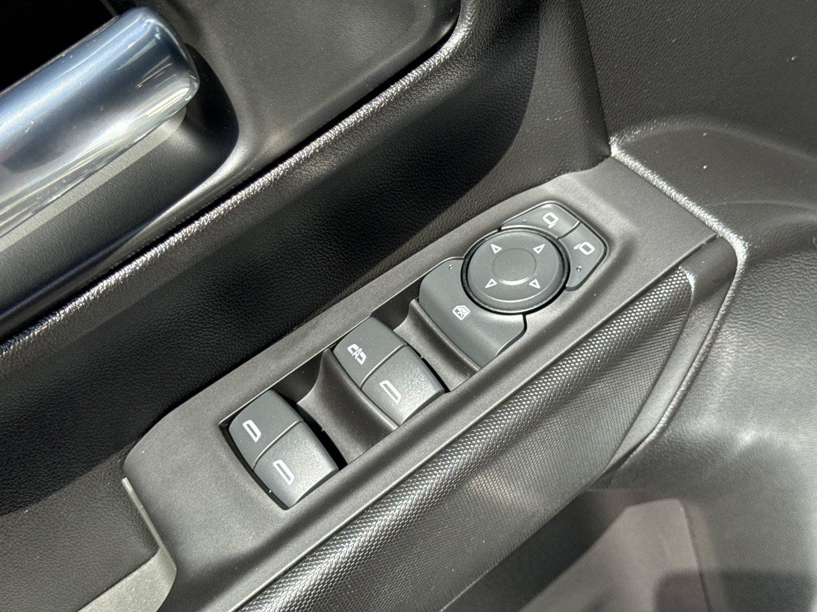 Used 2022 Chevrolet Silverado 1500 Custom w/ LPO, Dark Essentials Package AWD/4WD image 18