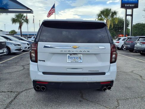 Used 2021 Chevrolet Suburban Premier w/ Premium Package RWD image 22