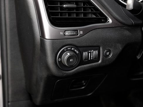 Used 2022 Jeep Cherokee Limited w/ Elite Package image 38