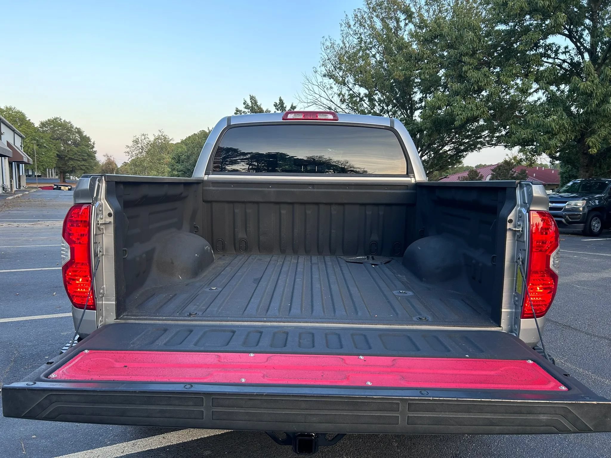 Used 2018 Toyota Tundra SR5 w/ SR5 Upgrade Package RWD image 6