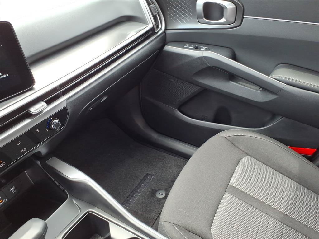 New 2026 Kia Sorento LX FWD image 26
