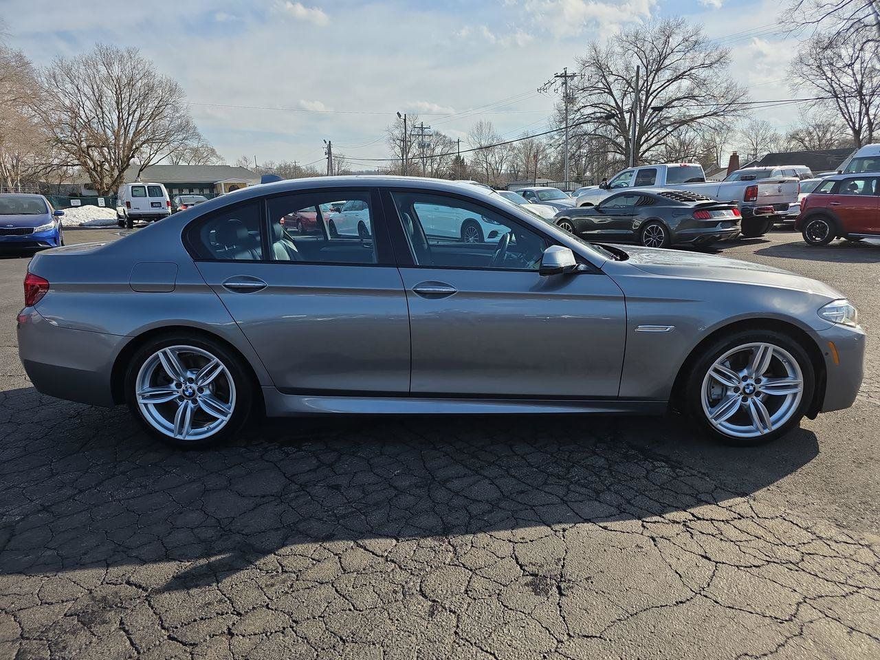 Used 2015 BMW 550i xDrive Sedan AWD/4WD image 21