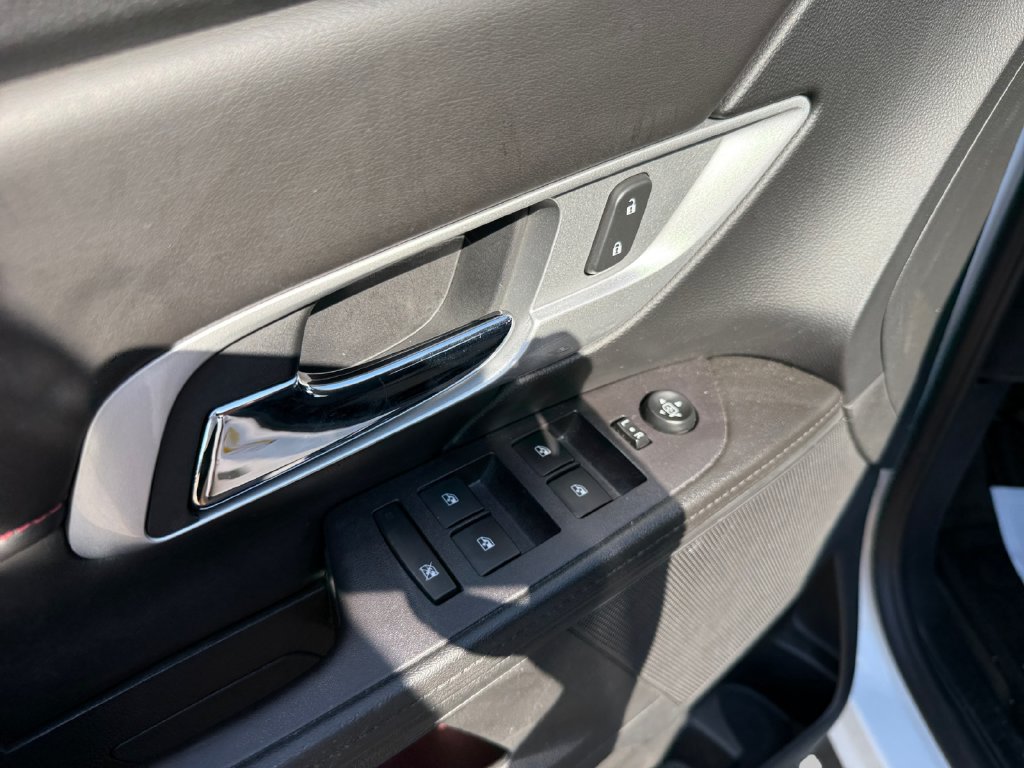 Used 2017 GMC Terrain SLE FWD image 18