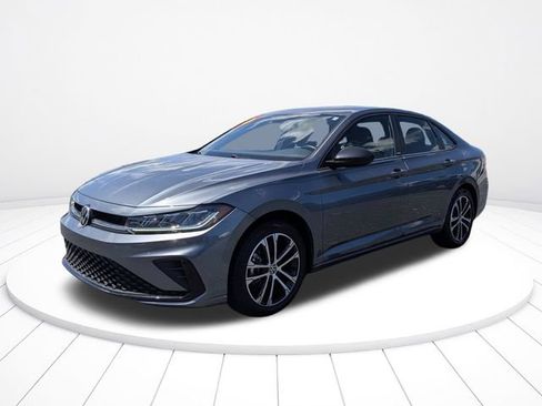 Used 2025 Volkswagen Jetta Sport FWD image 7