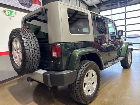 Used 2010 Jeep Wrangler Unlimited Sahara image 28