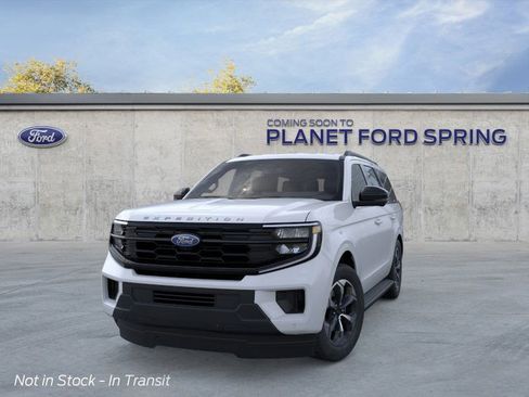 New 2026 Ford Expedition Active image 2