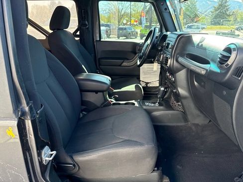 Used 2017 Jeep Wrangler Sport w/ Quick Order Package 24S AWD/4WD image 10