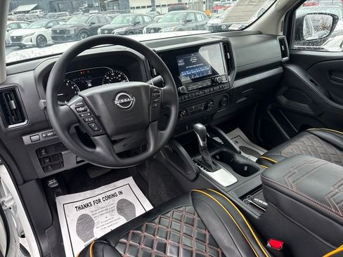 Used 2025 Nissan Frontier S image 11