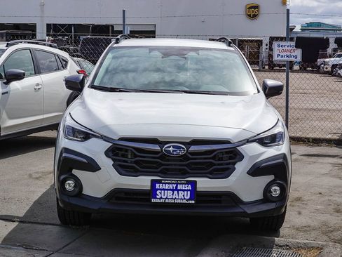 Used 2024 Subaru Crosstrek 2.5i Limited w/ Crosstrek Mirror Package image 2