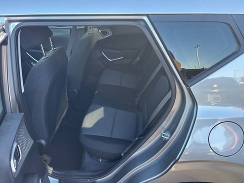 Certified 2023 Kia Soul LX w/ LX Technology Package image 11