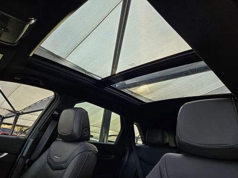 New 2026 Cadillac XT5 Sportv w/ LPO, Red Accent Package image 9