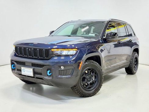 Used 2022 Jeep Grand Cherokee Trailhawk AWD/4WD image 2