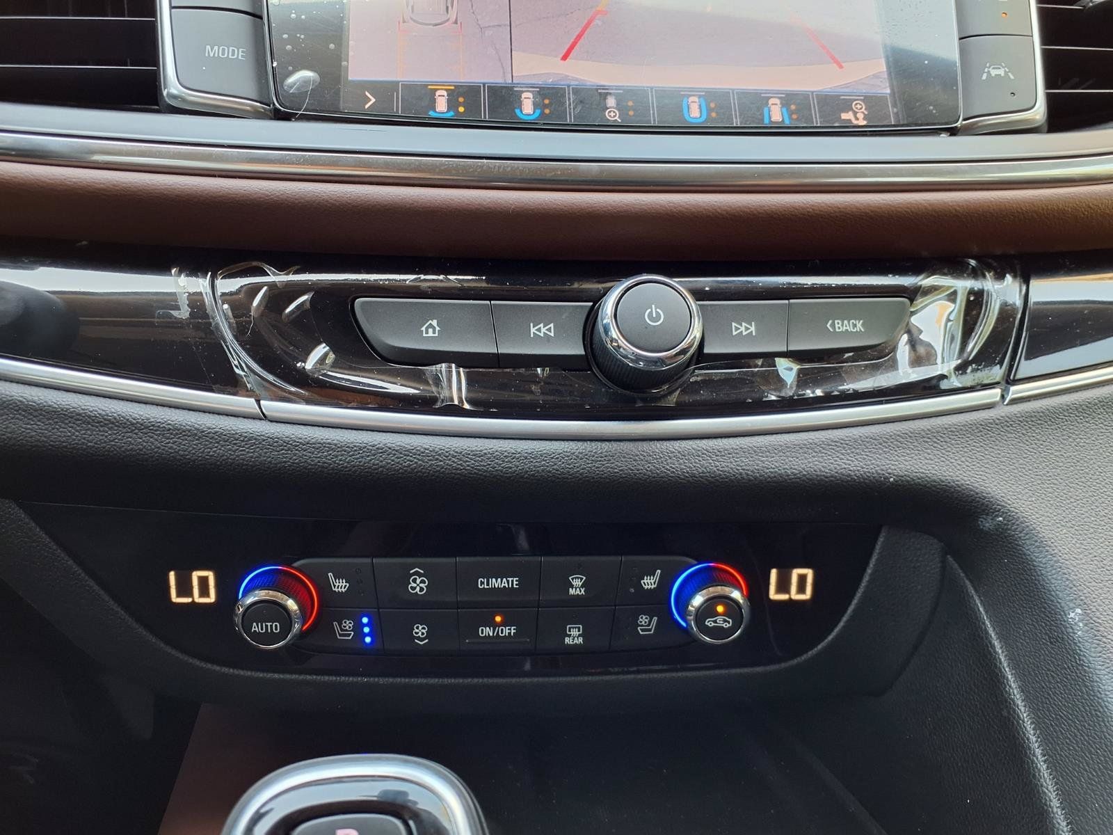 Used 2021 Buick Enclave Avenir w/ Avenir Technology Package FWD image 24