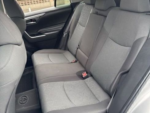 Used 2024 Toyota RAV4 XLE w/ Convenience Package image 17