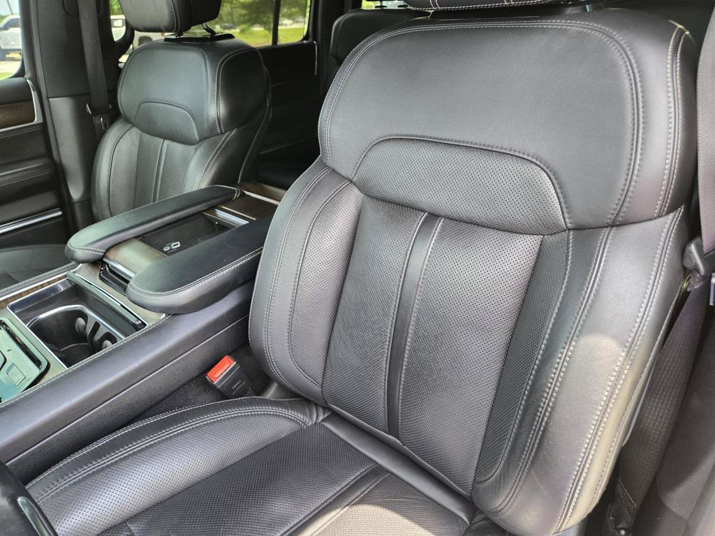 Used 2023 Jeep Grand Wagoneer 4WD image 17