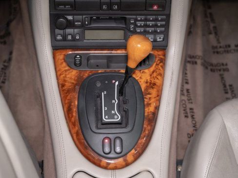 Used 1999 Jaguar XK8 Convertible RWD image 17
