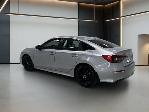 Used 2024 Honda Civic Sport image 3