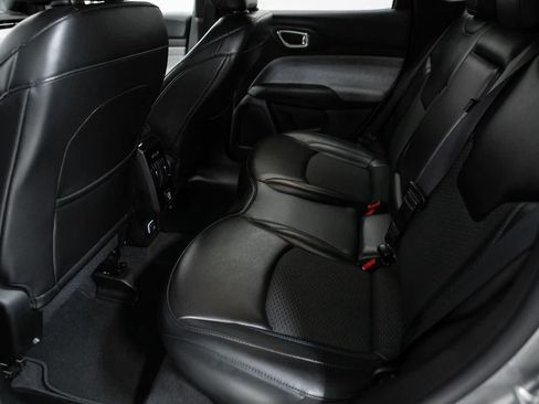 Used 2023 Jeep Compass Latitude AWD/4WD image 29