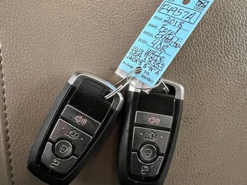 Used 2018 Ford Expedition XLT RWD image 55