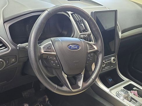 Used 2022 Ford Edge SEL image 17