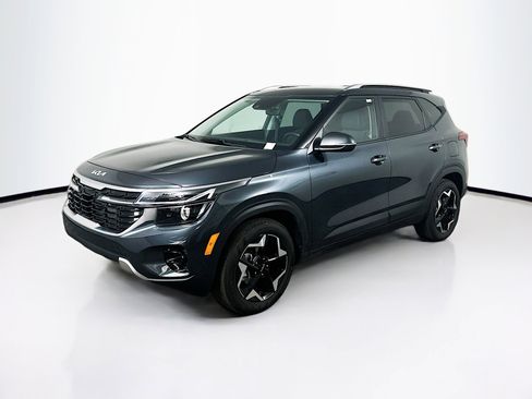 Used 2025 Kia Seltos S image 3