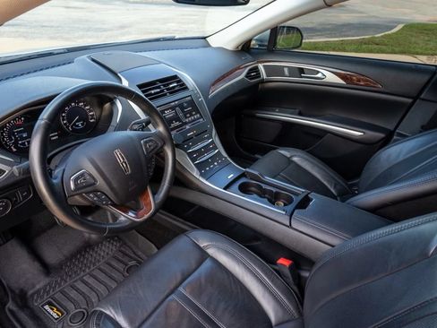 Used 2016 Lincoln MKZ w/ Equipment Group 300A Reserve FWD image 3