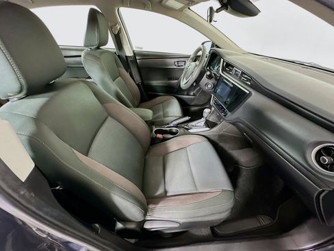 Used 2019 Toyota Corolla LE FWD image 28