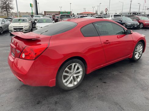 Used 2010 Nissan Altima 3.5 SR w/ Leather Pkg image 7