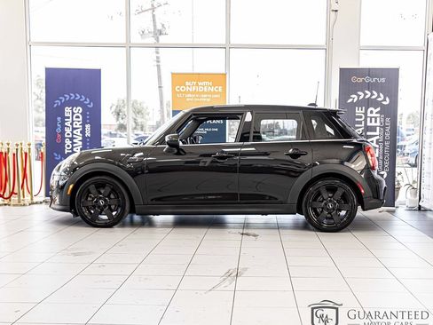 Used 2023 MINI Cooper S FWD image 6