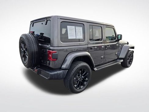 Used 2025 Jeep Wrangler Unlimited Sahara AWD/4WD image 3