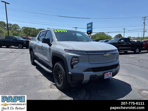 Used 2025 Chevrolet Silverado EV LT image 1