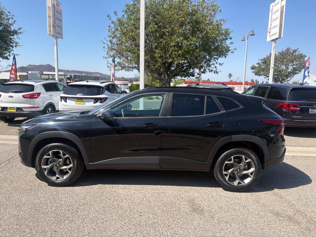 Used 2026 Chevrolet Trax LT FWD image 9