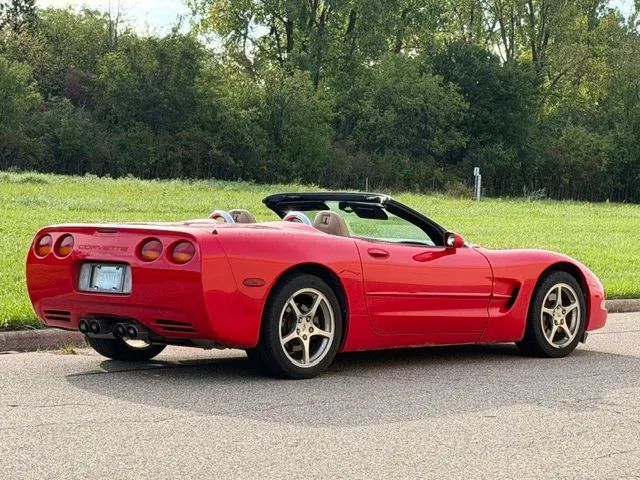 Used 2002 Chevrolet Corvette Convertible w/ Preferred Equipment Group2 RWD image 9