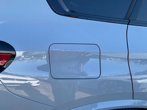 New 2026 BMW X5 xDrive50e w/ Executive Package image 15