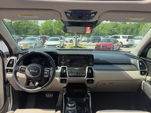 Used 2023 Kia Sorento SX Prestige w/ Panoramic Sunroof Package AWD/4WD image 21