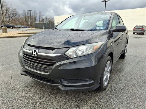 Used 2017 Honda HR-V LX image 7