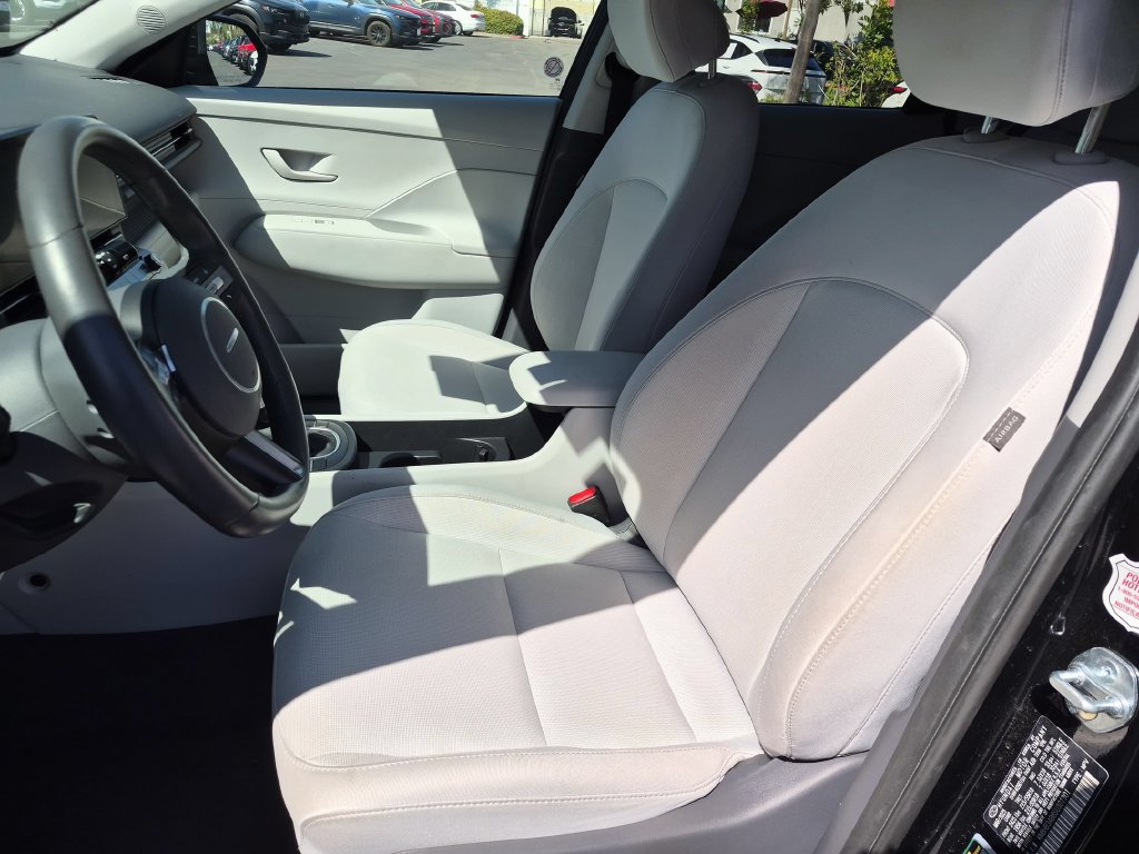 Used 2025 Hyundai Kona SEL FWD image 25