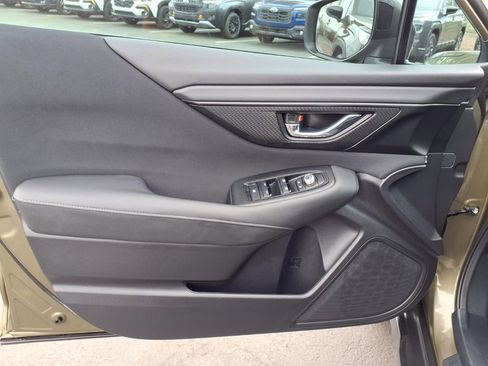 Used 2025 Subaru Outback Premium w/ Popular Package #1A image 26