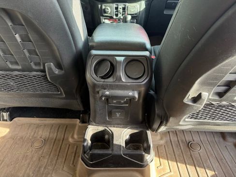 Used 2021 Jeep Wrangler Unlimited Rubicon w/ Cold Weather Group image 26